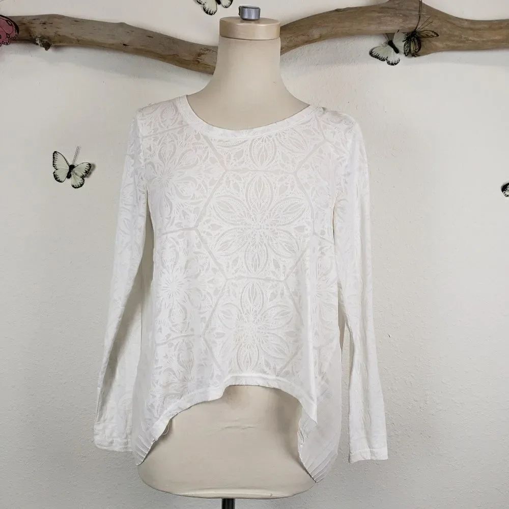 Ariat semi sheer white floral Jersey knit top